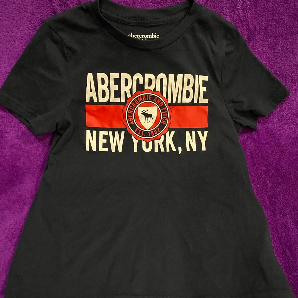 Kids Abercrombie tee shirt. Size 7/8